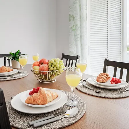Amparo Cozy Two Bedroom For Family By Guests4you Apartment Portimão