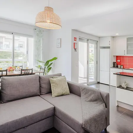 Amparo Cozy Two Bedroom For Family By Guests4you Apartment Portimão