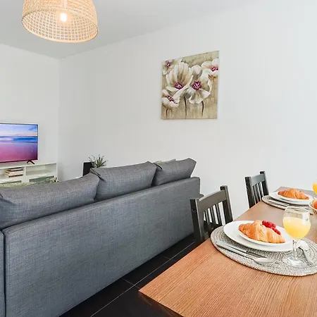 Amparo Cozy Two Bedroom For Family By Guests4you * Portimão
