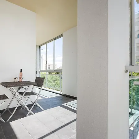 Amparo Cozy Two Bedroom For Family By Guests4you Apartment *
